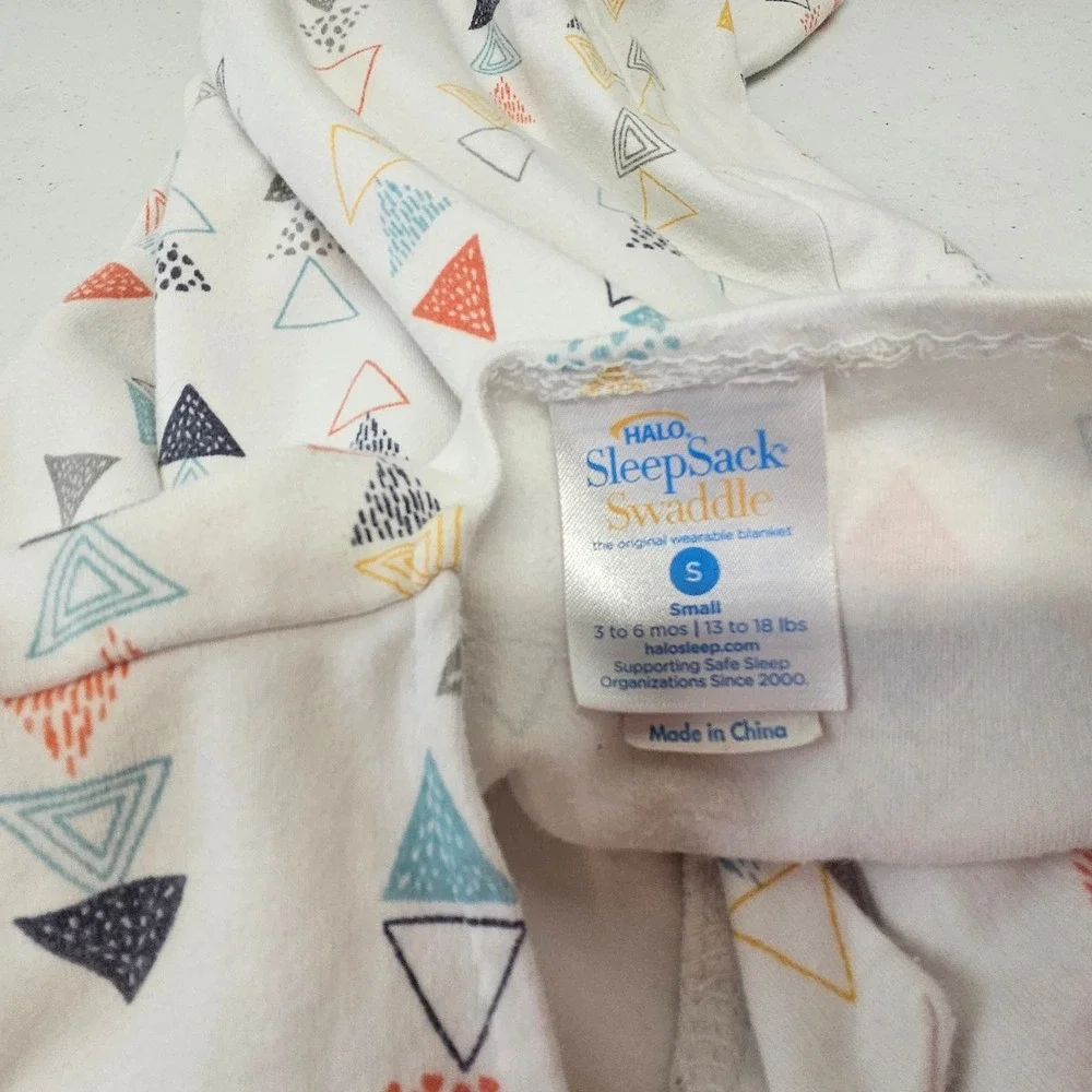 HALO SleepSack Swaddle Kids Small White Triangle Geometric‎ Wearable Blanket